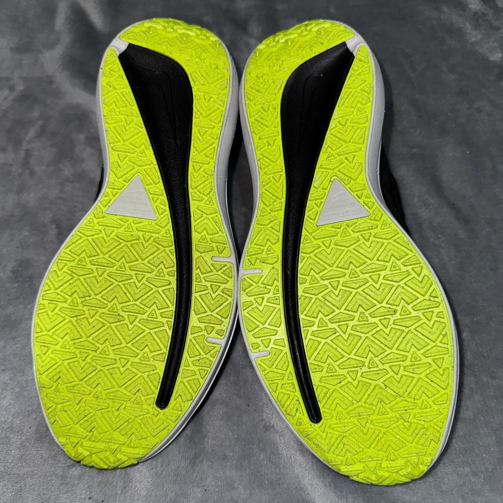 Nike Womens Air Winflo 9 Shield Running Shoes 8.5 Black Volt Water Repellent - Picture 2 of 7